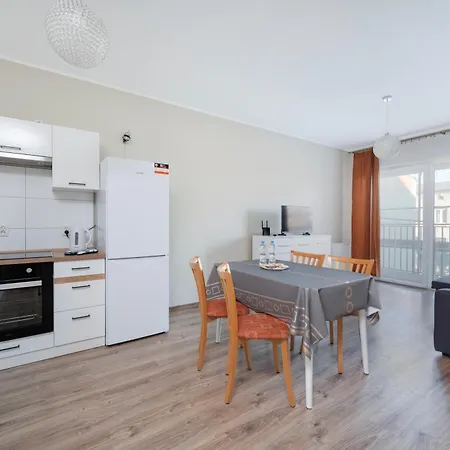 Pogonowskiego 2-bedroom By Bookinghost *