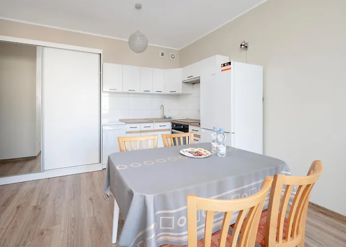 Pogonowskiego 2-bedroom By Bookinghost * Łódź