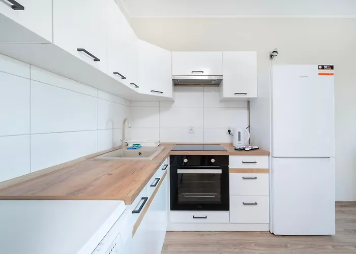 Pogonowskiego 2-bedroom By Bookinghost