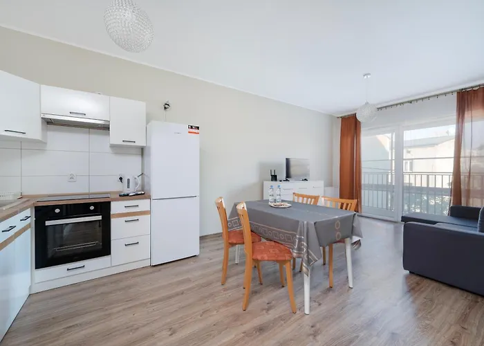 Pogonowskiego 2-bedroom By Bookinghost *