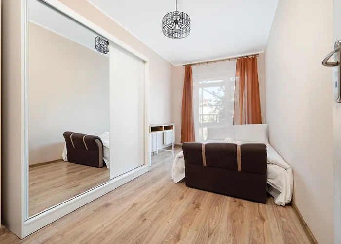 Pogonowskiego 2-bedroom By Bookinghost Lejlighed
