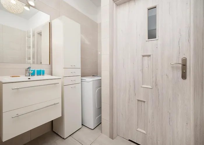 Lejlighed Pogonowskiego 2-bedroom By Bookinghost